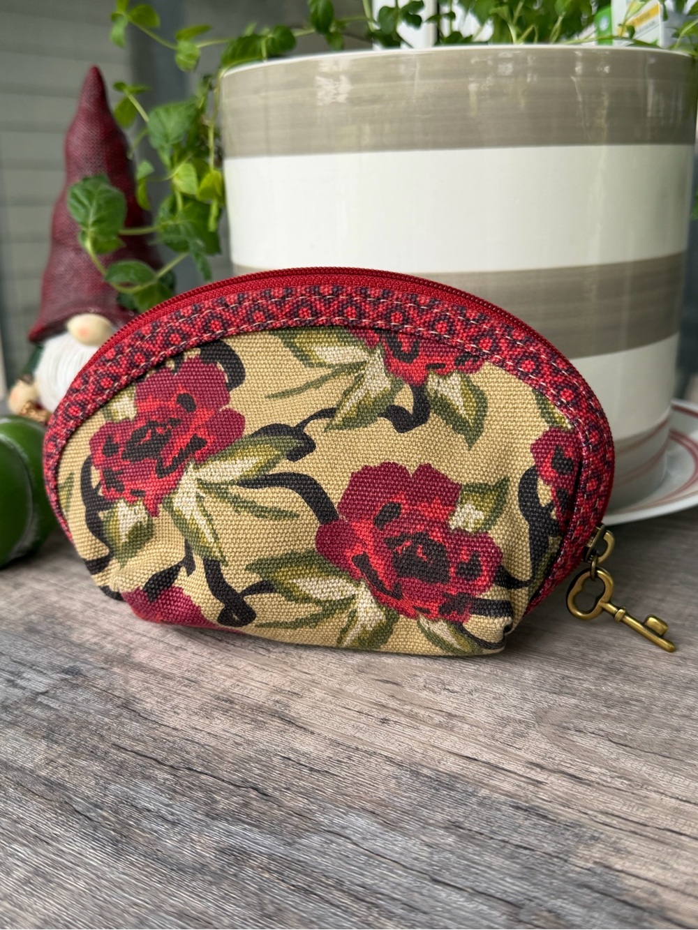Vintage - Fossil Red Floral Canvas Coin Pouch - Picture 2 of 11